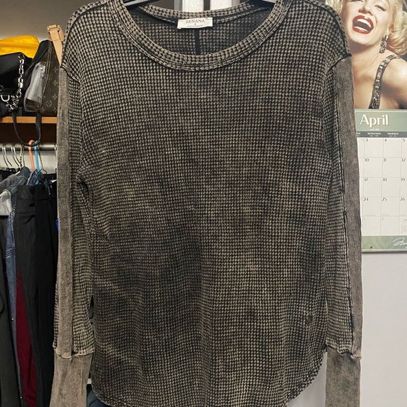 Top - Picture 1 of 5